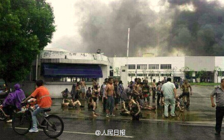 昆山工厂爆炸现场员工超200名 系企业安全生产