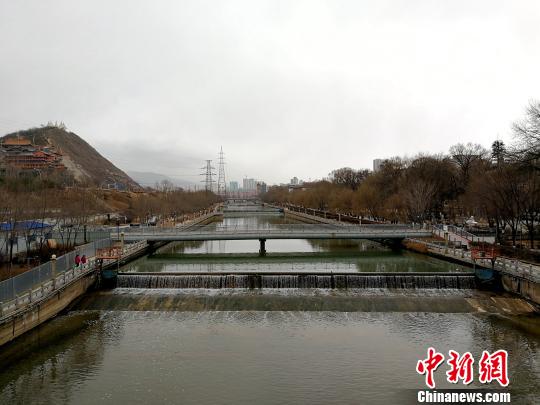 青海推进河长制十二河三湖设三名省级责任