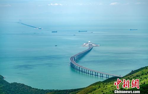 受惠港珠澳大桥 香港昂坪360缆车去年日均客量