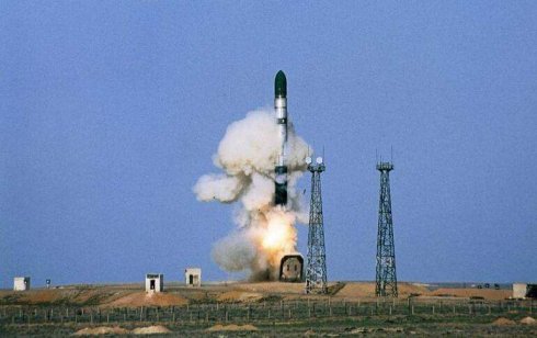 1980年的今天，中国第一枚洲际导弹成功发射