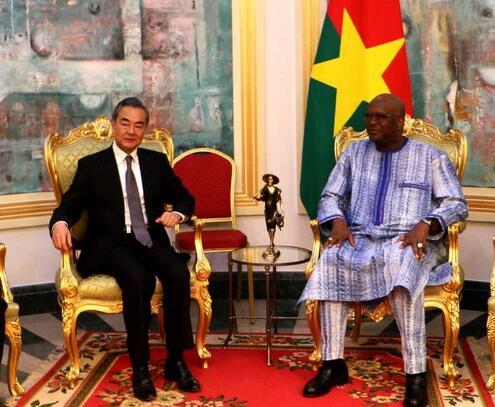 布基纳法索总统卡博雷会见王毅